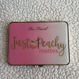 Too Faced Just Peachy Mattes